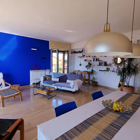 Blue Dream Apartment *